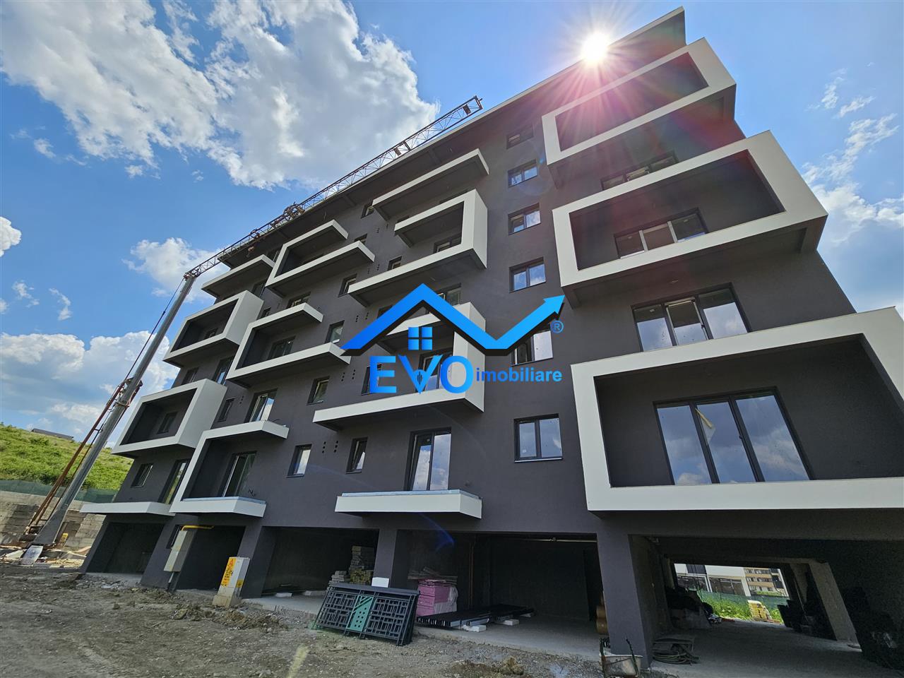 Apartament nou cu 2 camere, etaj intermediar, lift, 0 COMISION