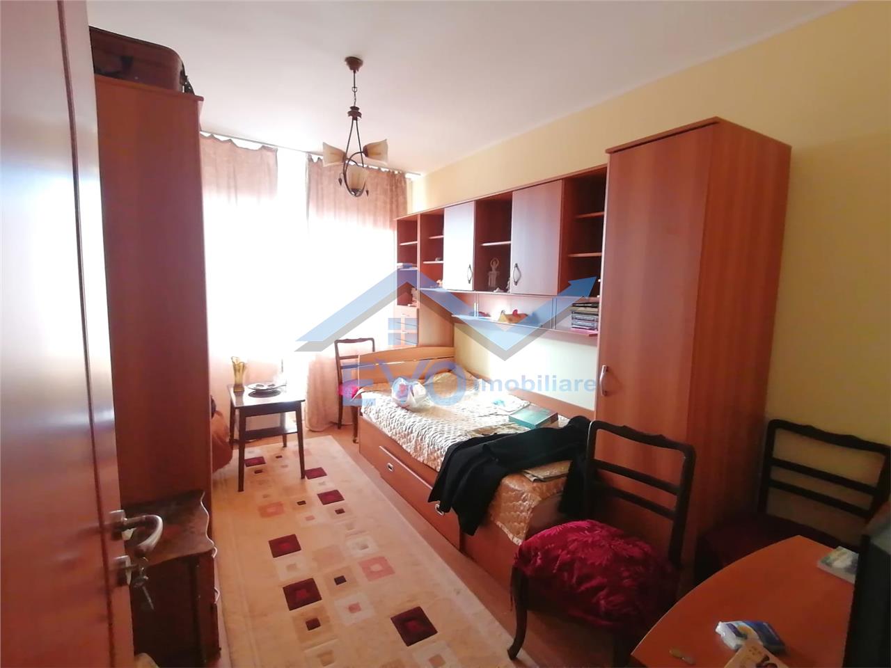 Apartament cu 2 camere, 56mp, Decomandat, Tatarasi