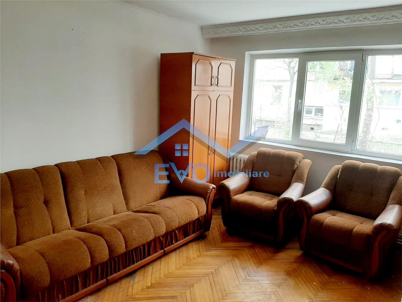 Vanzare apartament 2 camere, zona Dacia, cu acces in gradina