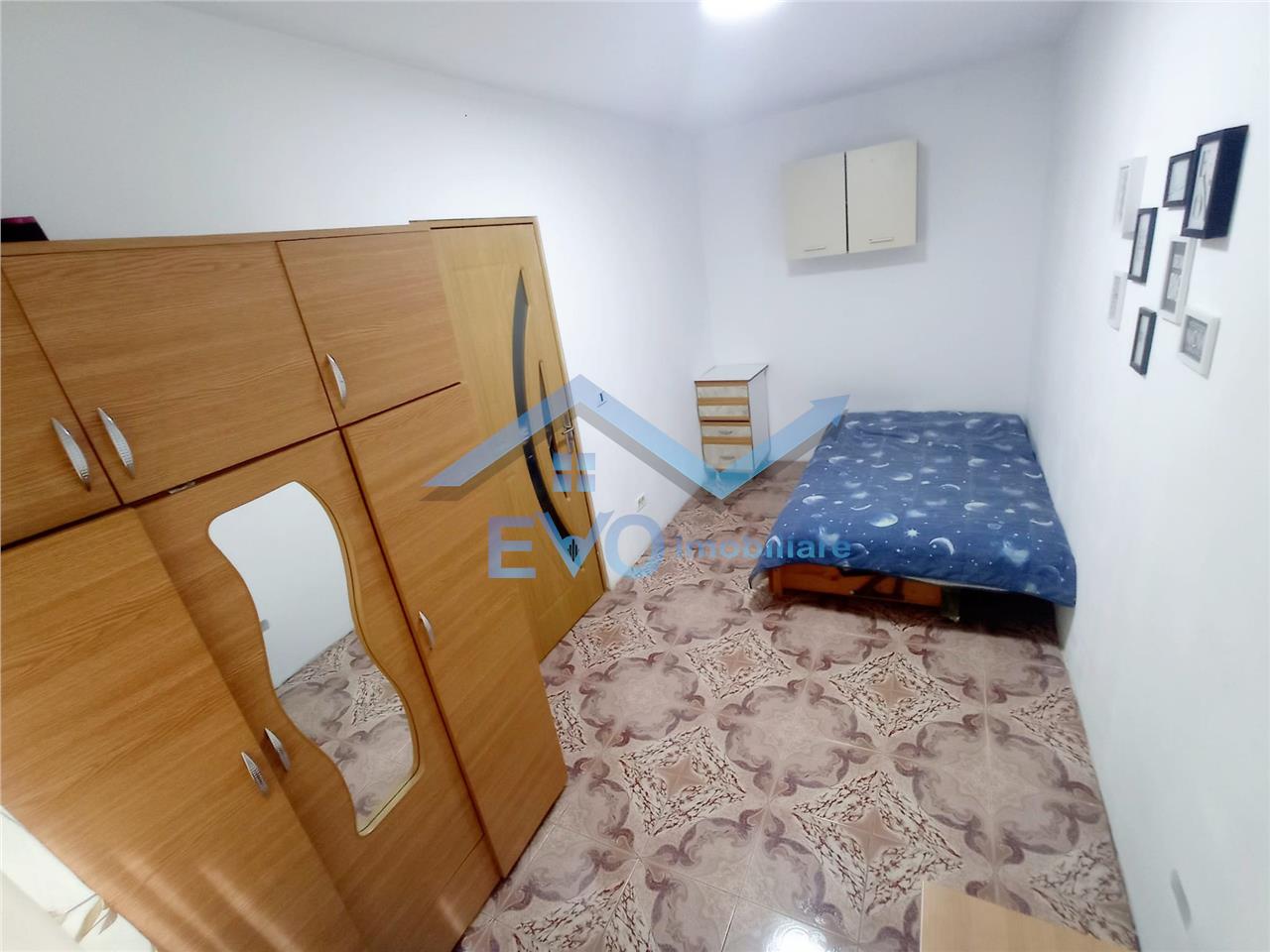 Apartament 2 camere de vanzare, semidecomandat, fara risc, in Tatarasi