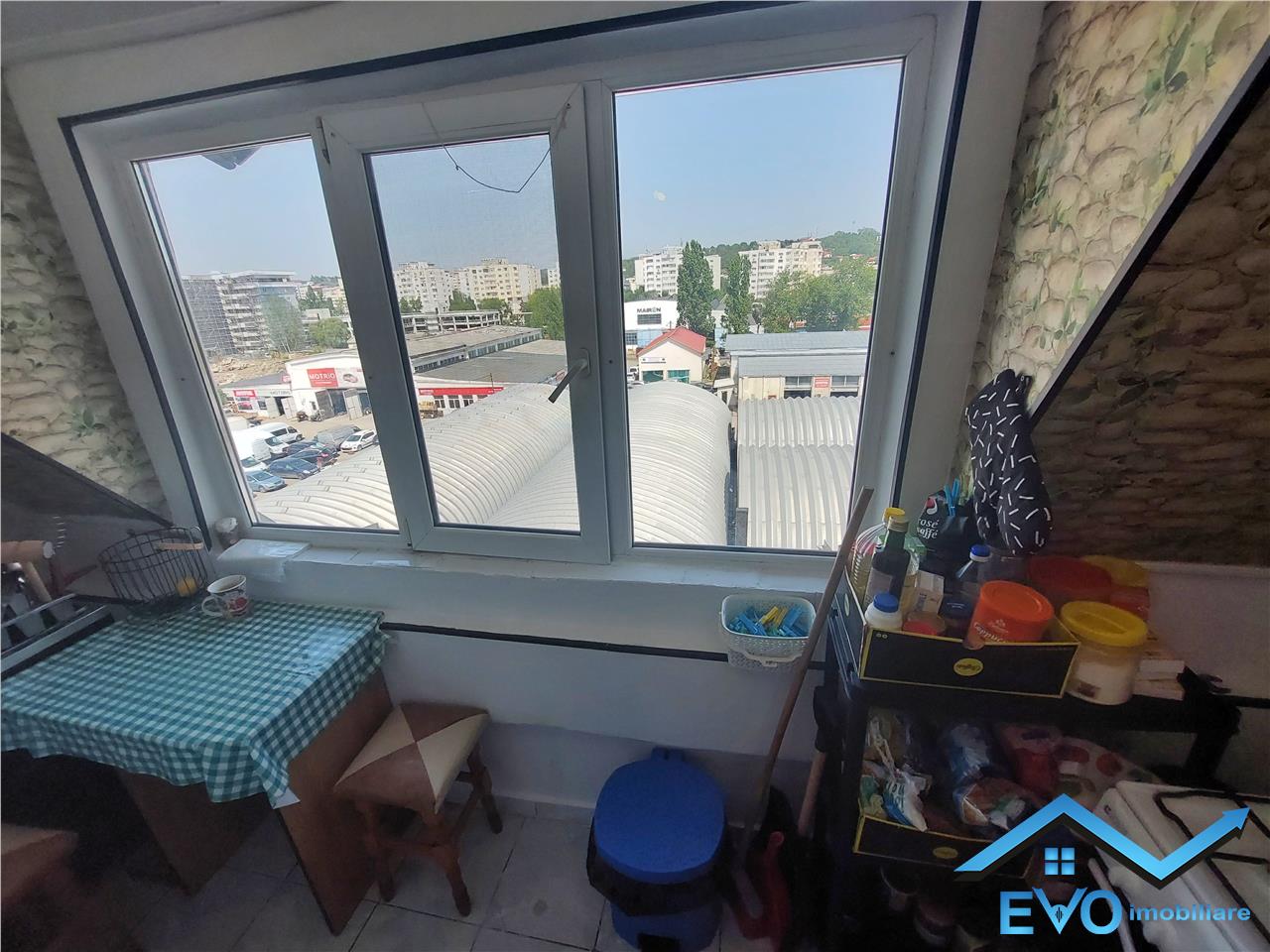 Garsoniera 22 mp baie scara curata balcon pod hidroizalat Dacia