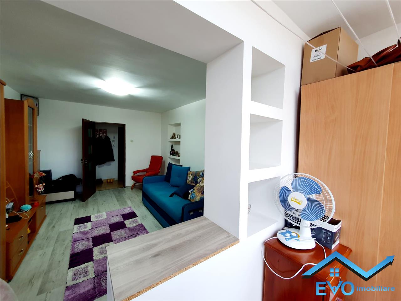 Apartament cu 2 camere, la pretul de 51000 euro,  Podul de Piatra