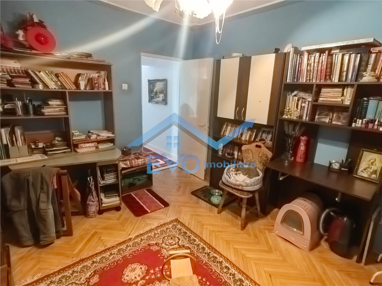 Tatarasi,etaj 2, Apartament 4 camere decomandat