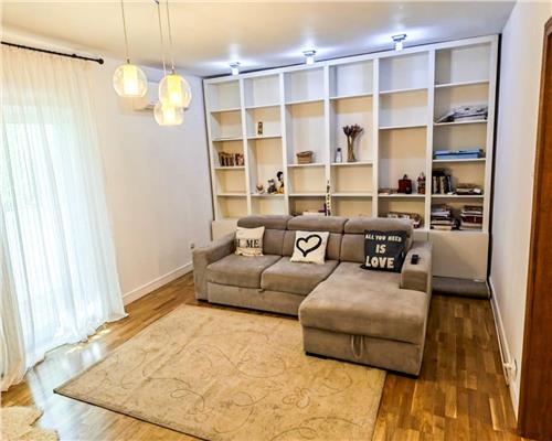 Apartament cu 3 camere, 2 bai, zona Tatarasi