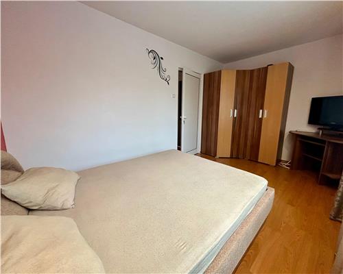 APARTAMENT DE INCHIRIAT CU 2 CAMERE, MOBILAT SI UTILAT, PODU ROS